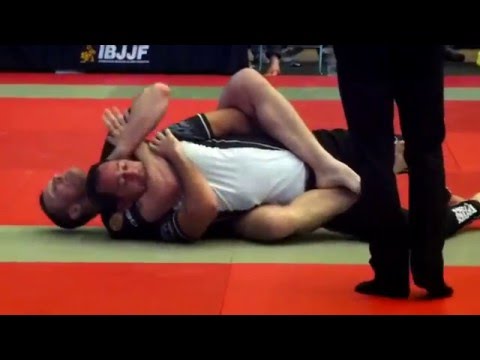 Chris Regan vs Mihaita Tudo - IBJJF London Open No-Gi 2014 - Black Master 1 - Open