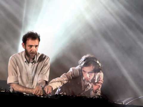 Elastica vs Missy Elliott - Connection vs Lick Shots (2ManyDJs Mix)