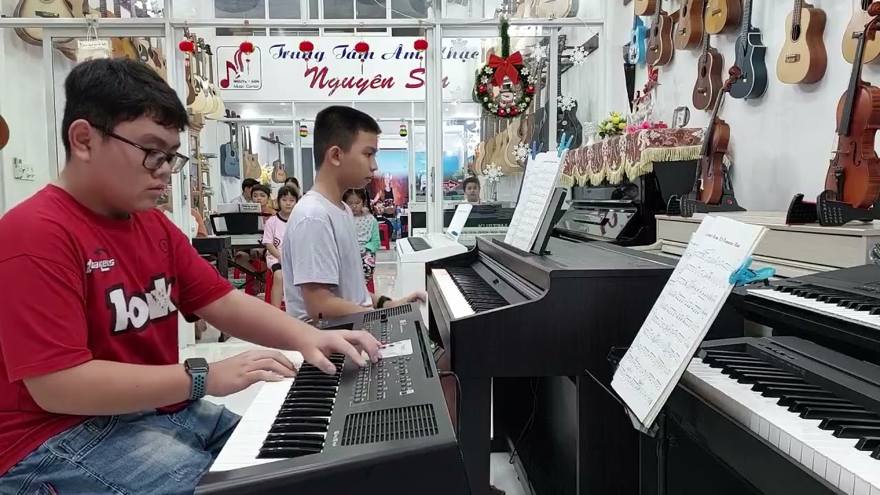 CERISIER ROSE ET POMMIER BLANC