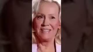 DO YOU REMEMBER THE TIME THAT YOU REALISED YOUR VOICE AND FRIDA'S  SOUNDED PRETTY GOOD TOGETHER?