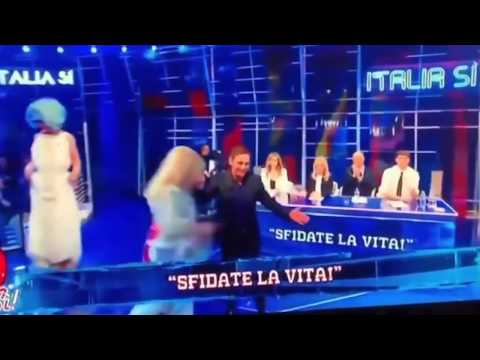 Sandra Milo CADE a Tempo in DIRETTA a Italia Sì