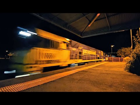 2TA8 JBRE Great Southern (NR6 & NR83), Coffs Harbour to Adelaide, 2340, 19/2/25, Horsham VIC