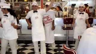 preview picture of video 'Baile en Inauguración Johnny Rockets San Pedro Sula'