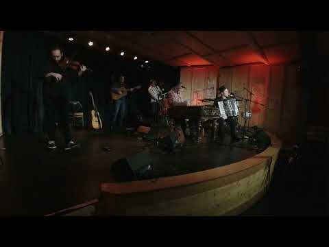 Cimbaliband feat. Maszkura - Pesti nők (Tücsökraj cover)