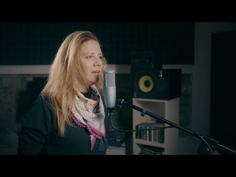 Aneta Langerová - Píseň o malé pomoci (oficiální video z alba Šťastný/Žáček)