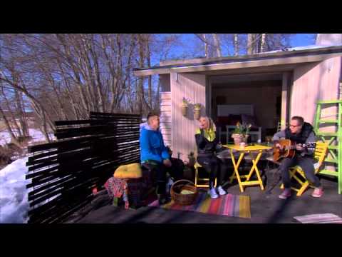 Krista Siegfrids framför en akustiskt Strömsöversion av Marry me