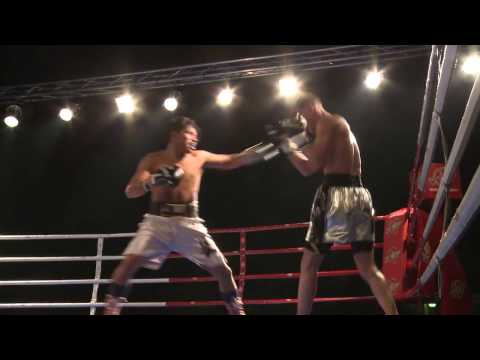 8, DAVID ORGAZ VS EDWIN TELLEZ por EL BRONX Y RIMER BOX en La Cubierta de Leganes