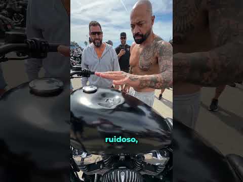 Destruyó Su Moto Burlándose de Sus Superpoderes… y los Demostró Arreglándola 😳