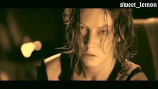 IAMX - S.H.E. [рус.саб]