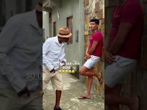 #Marcelo Alves e Roberto comediantes da cidade de Aurelino leal Bahia com uma e um grande amigo 😂😂