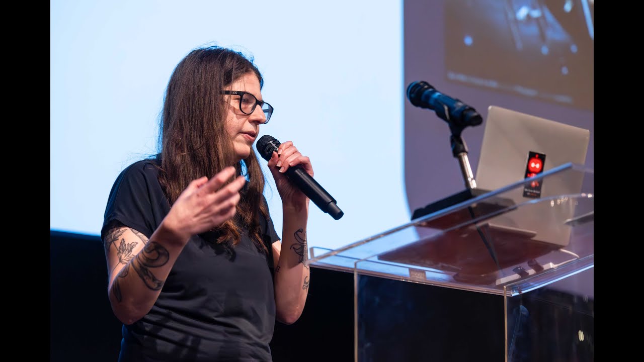 What makes vector databases essential for RAG and AI apps?