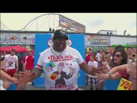 'Badlands' Booker Busts A Move At The 2022 Nathan's...