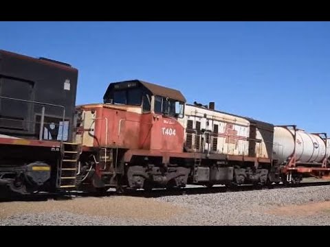 SCT Freight train  3MP9 with SCT008 SCT11 SCT12 T404 RedHill, South Australia 25/01/17