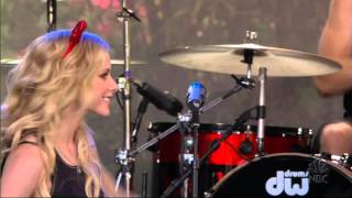 Avril Lavigne - He Wasn&#39;t @ The Tonight Show Jay Leno 12/08/2005 HD