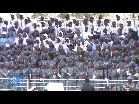 Le Pape Léon 14 reçu au perron du palais de l&rsquo;unité par Paul Biya