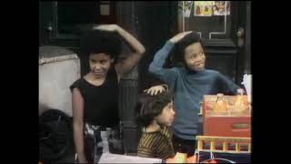 Classic Sesame Street - Rub Your Tummy Gordon 1970