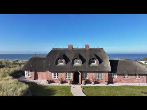 Einzigartiges Juwel auf der Insel Sylt – inmitten der Dünen direkt am Nordseestrand