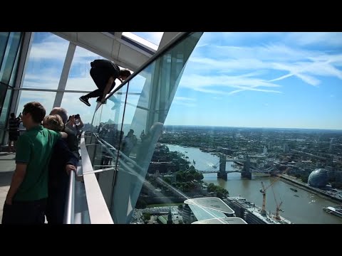 Extreme tourism. #basejump #basejumping #london