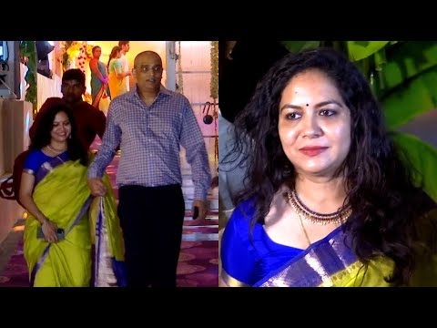 Singer Sunitha Visuals With Her Husband @ Manchu Manoj & Mounika Reddy Wedding | Filmyfocus.com