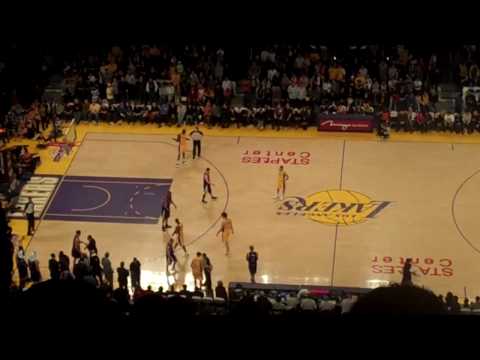 Kobe Bryant hits 3 pointer at buzzer to beat Kings: 1/1/10