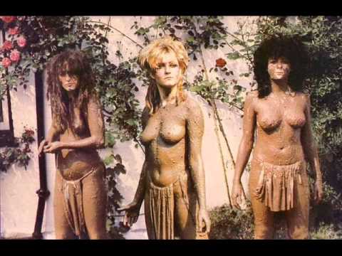 THE SLITS - NEW TOWN