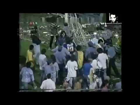"boca juniors campeon 1992 final video inedito festejos" Barra: La 12 &bull; Club: Boca Juniors
