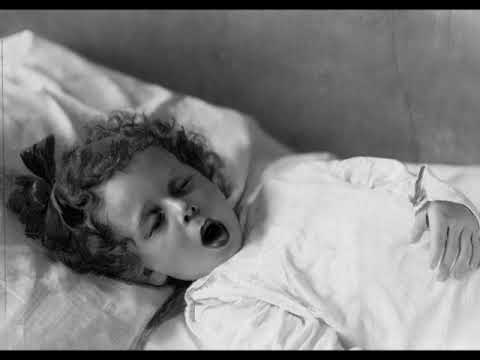 Close Your Eyes - Carroll Gibbons, Johnny Green And Their Boy Friends - Columbia DB 1263