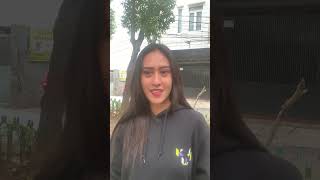 Download lagu Septi the Beautiful Busker suddenly becomes a model #beautifulbusker #streetphotography #busker #... mp3