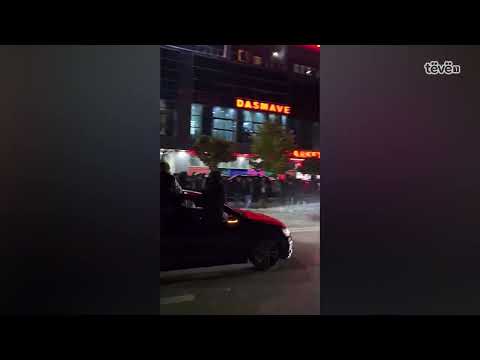 Atmosfera në Podujevë, qytetarët festojnë pranë selisë së VV-së