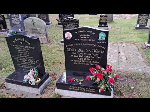 Famous Grave - Keith Harris - Ventriloquist - Celebrity Graveyard