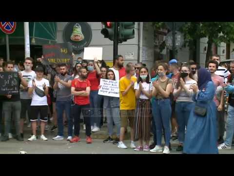 Top News -  ‘Teza ishte absurde’ maturantët vijojnë protestën