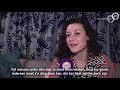 Het gezin Van den Berg luistert naar de persconferentie van premier Rutte.