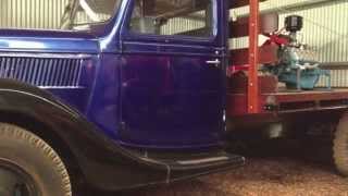 preview picture of video 'Classic trucks at Dardanup Heritage Park from Classic Machinery'