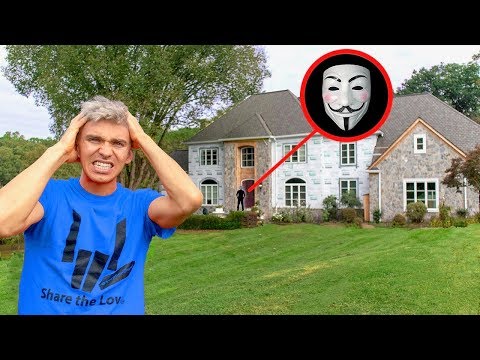 WE CAN’T GO HOME!! (GAME MASTER INSIDE the SHARER FAMILY HOUSE ESCAPE ROOM) Video