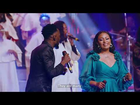 Zoravo Ft Bella Kombo - Yale Uliyonitendea (Live Video)