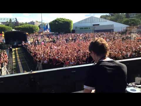 ARTY playing Matisse & Sadko - Sigure