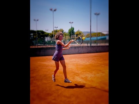 Daniella Dimitrova & her game on clay
