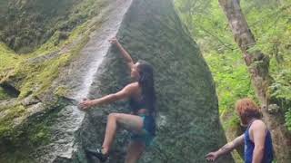 Video thumbnail of Sun Sail, V3. Index