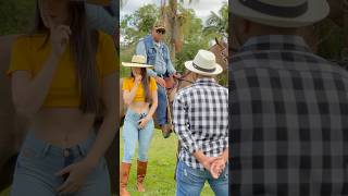 #shortsviral #cavalos #piadascurtas #cavalo #piadasrapidas #humor #shortsyoutube #shortvideo