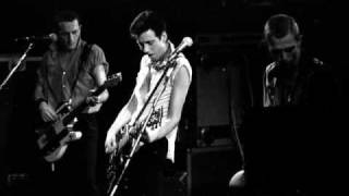 I&#39;m not down - The Clash (long version)