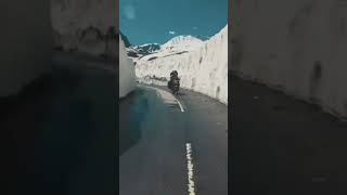 Passing by the Snow😍 Mountains | Leh ladakh full screen whatsapp status video | leh ladakh trip❤️😘