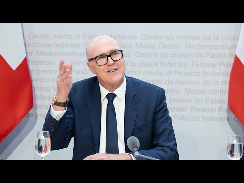 12.11.2025 - BR Martin Pfister zu: obligatorischer Orientierungstag für Schweizerinnen