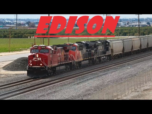 Live webcam view of Edison Railyard Train Cam at Giumarra Vineyards