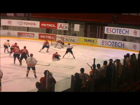 Utrinki srečanja HD mladi Jesenice : HDK Maribor z izjavama