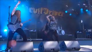 DevilDriver, &quot;Clouds Over California&quot; Live At Hellfest Open Air 2017