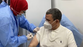 Le Premier Ministre se fait vacciner à la polyclinique "les Sources" à Alger