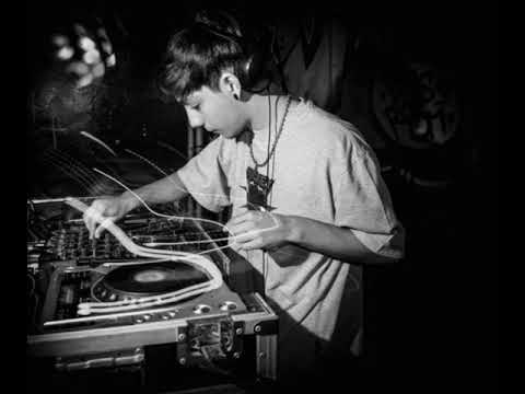 AD, Curzed & SubFiltronik - Evil Ryu (Emoxx Remix)