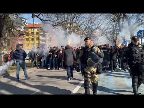 Pogledajte korteo navijača Sarajeva: Horde zla se zaputile ka Grbavici