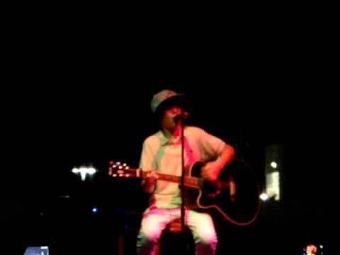 JUSTIN BIEBER :)  Summer Smash 2009 at big splash!