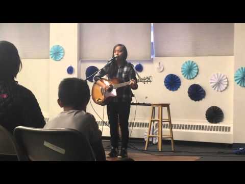"Nws Muaj Txoj Hmoo Zoo Tshaj" Jenni Pho COVER (Colorado Hmong Culture Night)